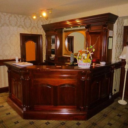 Achill Sound Hotel - Ostan Ghob A'Choire ภายนอก รูปภาพ